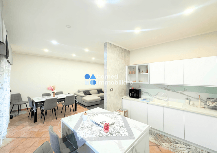 TRILOCALE IN VENDITA ZONA CASTELLAMMARE DI STABIA